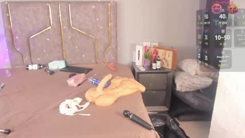 Snapshot of kattejordan chatting on September 14, 8:41 pm Katerine online show from September 14, 8:41 pm