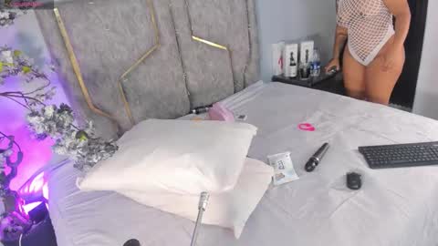 Katerine online show from December 18, 3:45 am