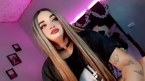kattie_sweet_ online show from October 27, 7:40 pm