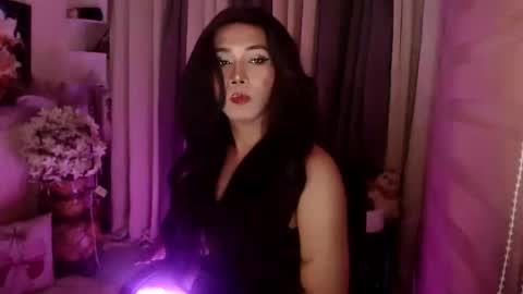 Snapshot of kattiecurrent chatting on March 3, 3:12 am Saisy online show from March 3, 3:12 am