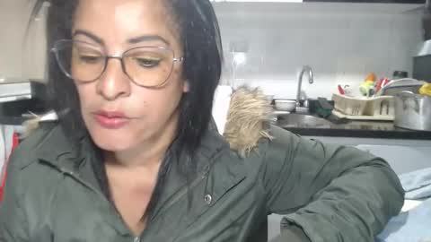 KattleyaGrey online show from September 9, 8:52 pm