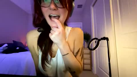 Snapshot of kattnip44 chatting on November 4, 5:23 pm Josie live show Tuesday Wednesday and Thursday online show from November 4, 5:23 pm