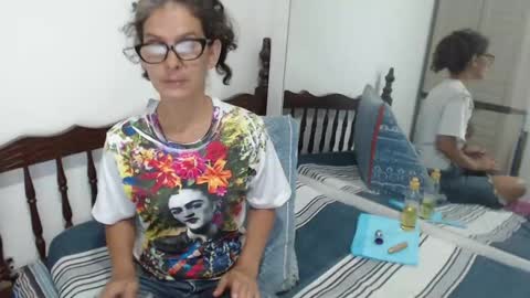 angel online show from January 9, 8:33 pm