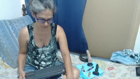 Snapshot of kattydirty144 chatting on July 4, 5:08 pm angel online show from July 4, 5:08 pm