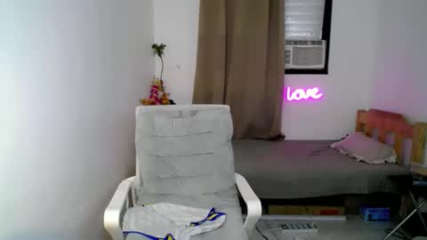 Snapshot of kattymylove chatting on December 5, 7:43 pm katty online show from December 5, 7:43 pm