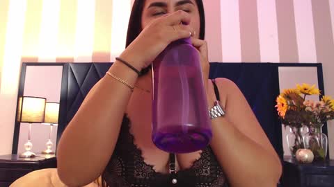 Snapshot of kattyportman chatting on December 8, 9:13 am Katty online show from December 8, 9:13 am