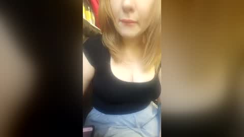Snapshot of katy_brie chatting on July 17, 4:34 pm Katy Brie online show from July 17, 4:34 pm