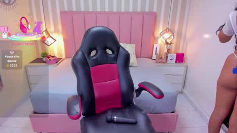 KATY  online show from October 10, 7:35 pm