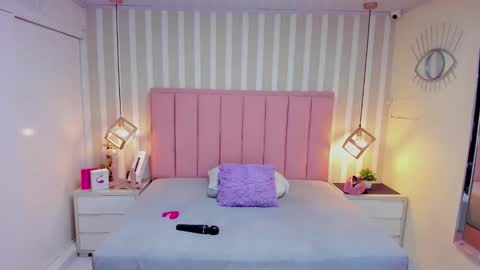 KATY  online show from January 9, 7:37 pm