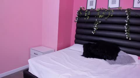 katy_contreras online show from December 31, 1:30 pm