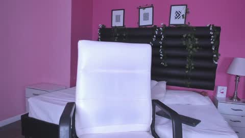 katy_contreras online show from January 8, 2:35 pm