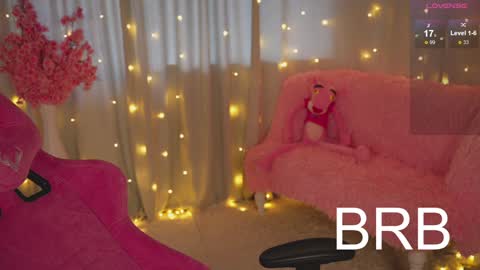 Snapshot of katy_ethereal chatting on December 5, 6:54 am Katy - online show from December 5, 6:54 am