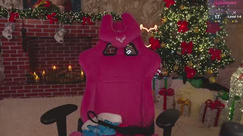 Snapshot of katy_ethereal chatting on January 1, 1:15 am Katy - online show from January 1, 1:15 am