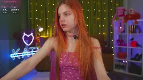 Snapshot of katy_ethereal chatting on November 21, 2:32 am Katy - online show from November 21, 2:32 am