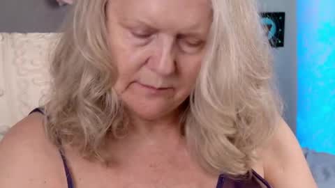 Snapshot of katy_nicole chatting on April 18, 6:56 pm katy_nicole online show from April 18, 6:56 pm