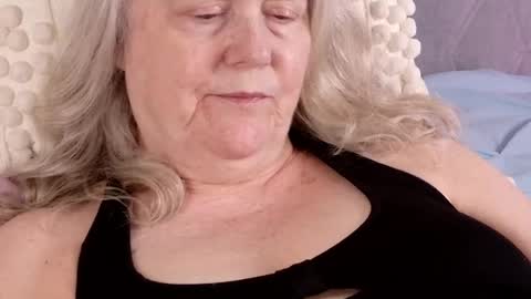 Snapshot of katy_nicole chatting on April 24, 8:00 pm katy_nicole online show from April 24, 8:00 pm