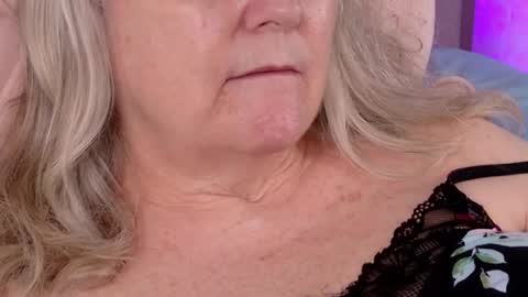 Snapshot of katy_nicole chatting on May 2, 7:08 pm katy_nicole online show from May 2, 7:08 pm