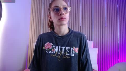 Katy Van online show from April 21, 8:44 pm