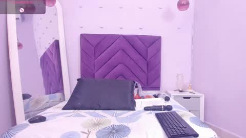 Snapshot of katybrowns chatting on December 28, 8:15 pm KATY online show from December 28, 8:15 pm