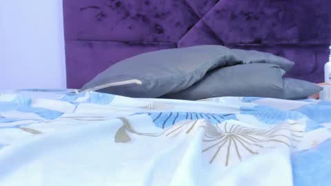 Snapshot of katybrowns chatting on January 5, 6:02 pm KATY online show from January 5, 6:02 pm