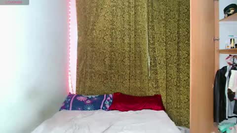 Snapshot of katykennex chatting on October 18, 10:32 pm KATY online show from October 18, 10:32 pm