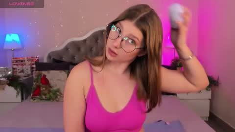 katymeaw online show from January 6, 8:18 am