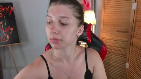Snapshot of katymeaw chatting on June 21, 1:41 am katymeaw online show from June 21, 1:41 am