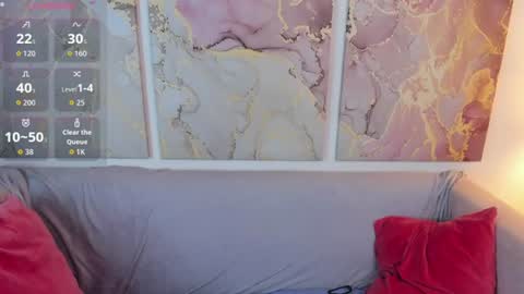 Snapshot of katymeaw chatting on July 7, 7:23 am katymeaw online show from July 7, 7:23 am