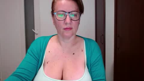 Katy online show from November 17, 3:45 am