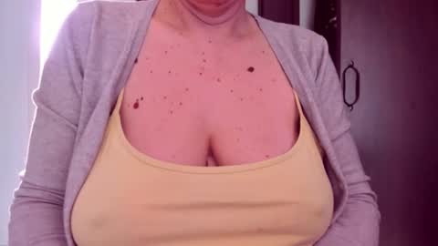 Katy online show from April 28, 5:56 am