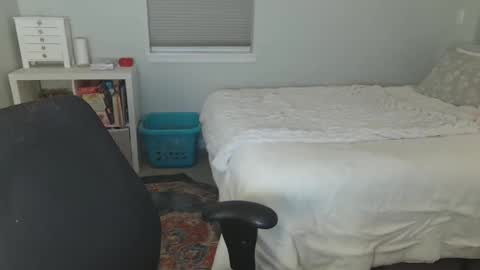 Katy online show from April 11, 3:11 am