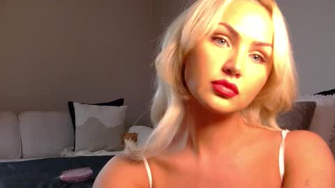 Katy online show from October 24, 5:09 pm