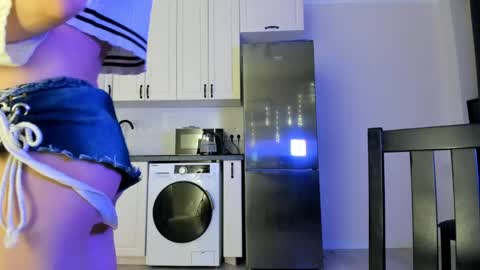 mai online show from April 19, 6:10 pm