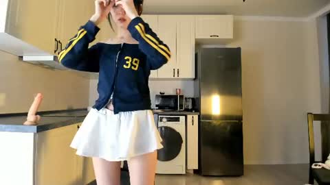 mai online show from June 30, 1:34 pm