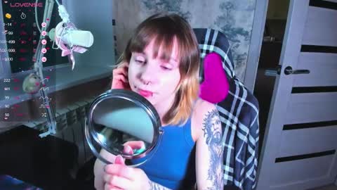 Kira-chan  online show from November 17, 8:31 am