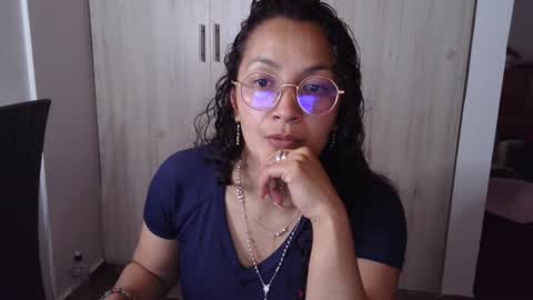 Snapshot of kawit1 chatting on December 15, 8:47 pm  Khawit  online show from December 15, 8:47 pm