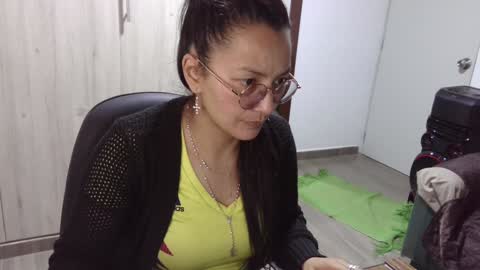 Snapshot of kawit1 chatting on December 24, 10:39 pm  Khawit  online show from December 24, 10:39 pm