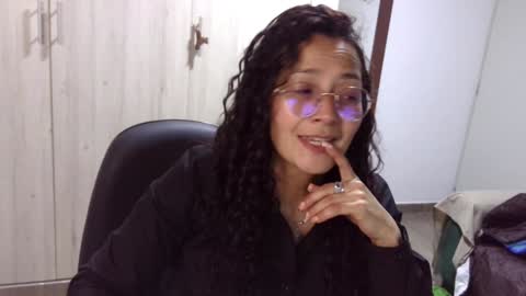 Snapshot of kawit1 chatting on January 1, 3:13 am  Khawit  online show from January 1, 3:13 am