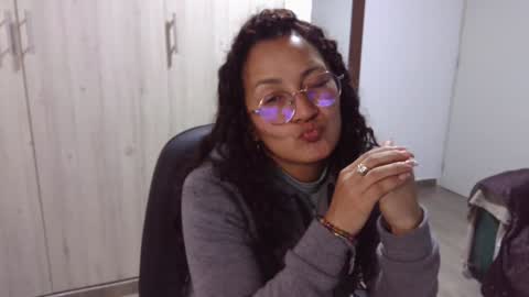 Snapshot of kawit1 chatting on January 4, 4:44 am  Khawit  online show from January 4, 4:44 am