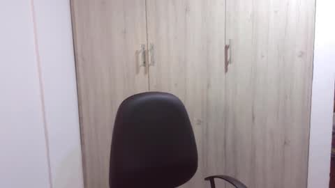 Snapshot of kawit1 chatting on February 9, 8:33 am  Khawit  online show from February 9, 8:33 am