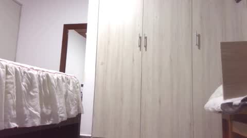 Snapshot of kawit1 chatting on October 15, 3:56 pm  Khawit  online show from October 15, 3:56 pm