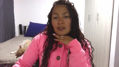  Khawit  online show from November 6, 3:40 am