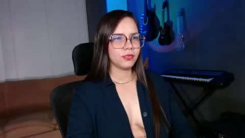 Kay online show from April 25, 4:15 am