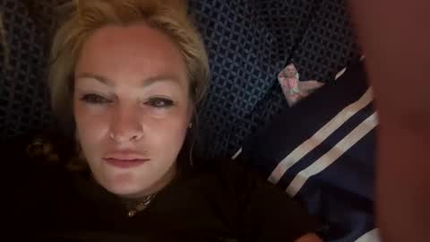 kay_la online show from September 21, 11:45 am