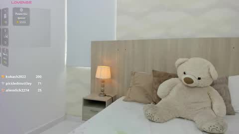   online show from September 25, 11:25 am