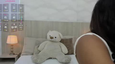   online show from October 3, 11:18 am