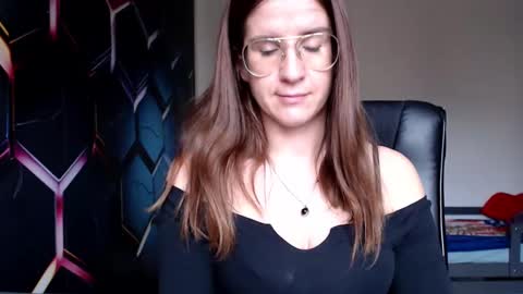 Snapshot of kayalips chatting on December 7, 11:18 am KayaLips online show from December 7, 11:18 am