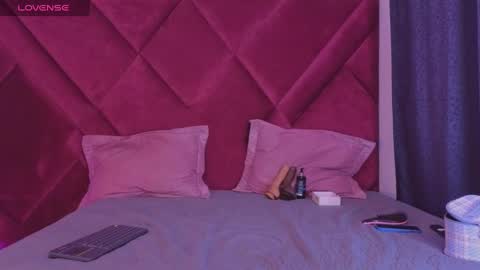 Cattleya stone online show from October 15, 2:33 am