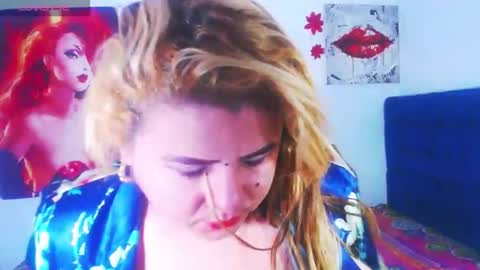 Snapshot of kaydendaniels chatting on May 18, 3:35 am SexyKayden online show from May 18, 3:35 am