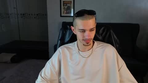 KaydenDrew online show from April 11, 4:28 am